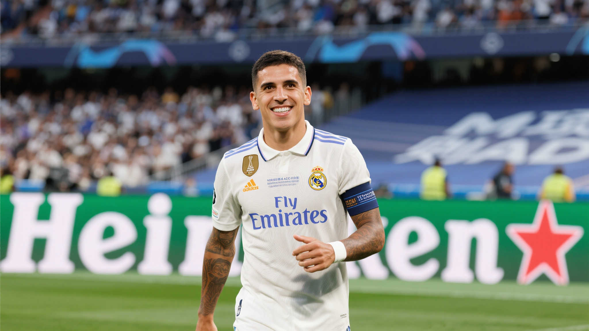 曼联欲引姆贝莫,转会费与欧冠资格挂钩 曼联欲引姆贝莫,转会费与欧冠资格挂钩